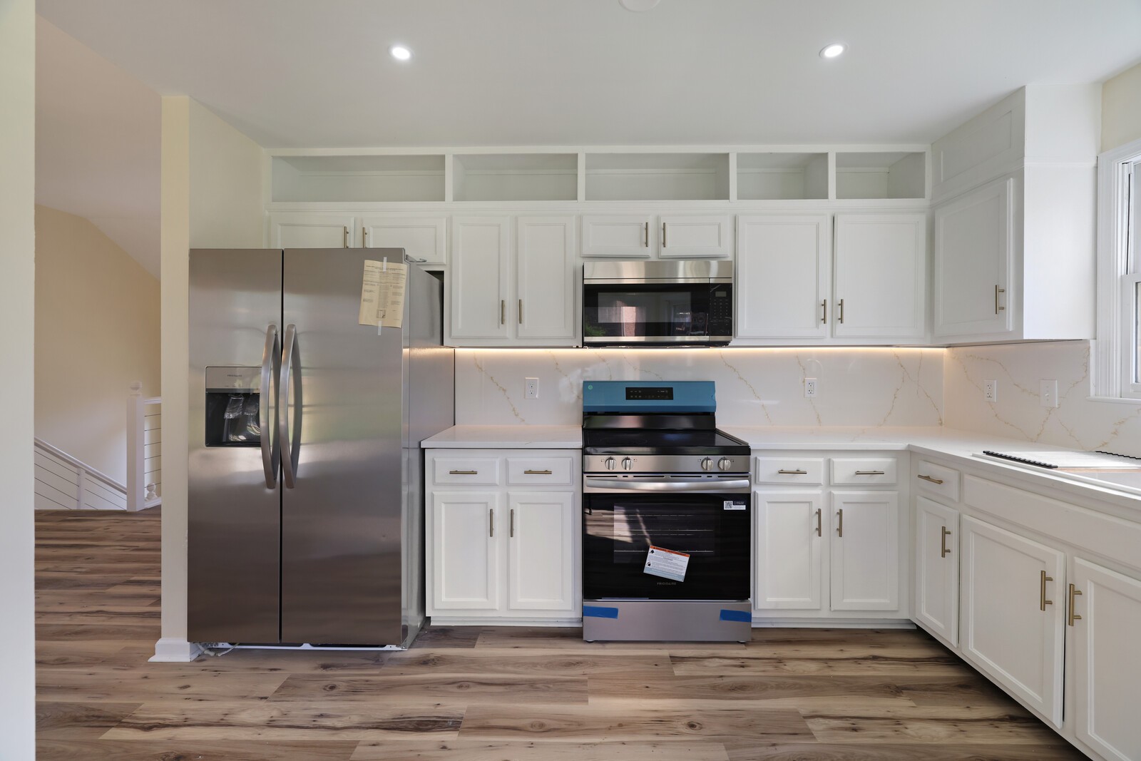 800 Carlisle Ct, N