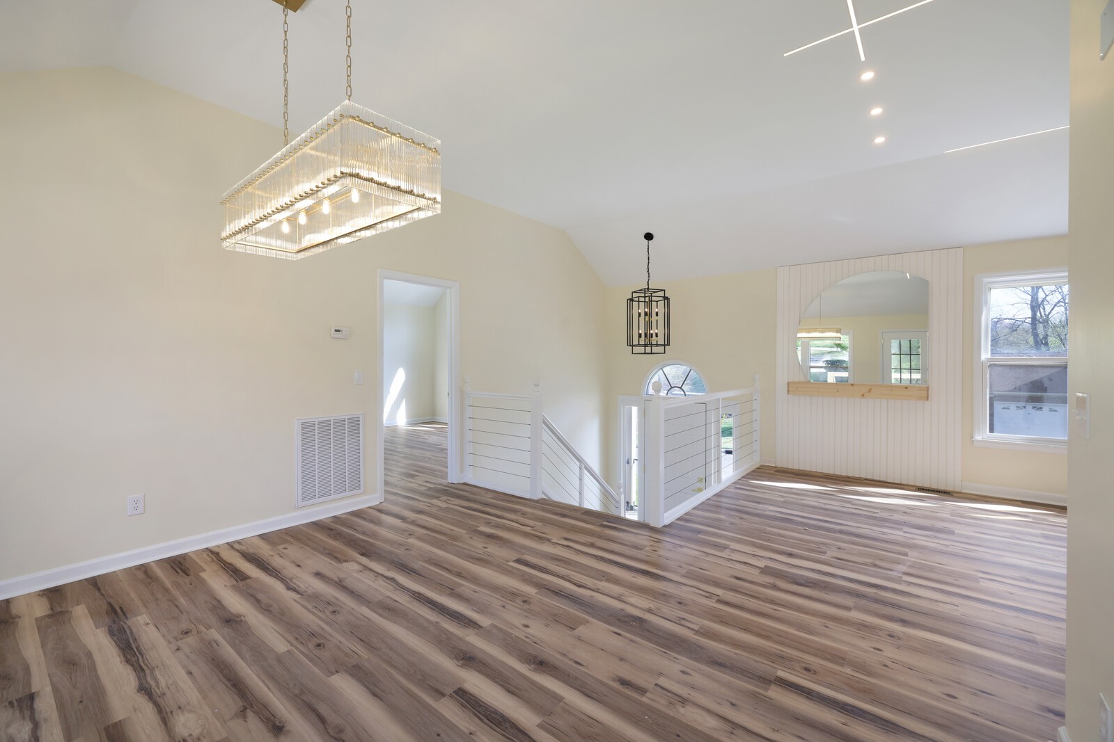 800 Carlisle Ct, N