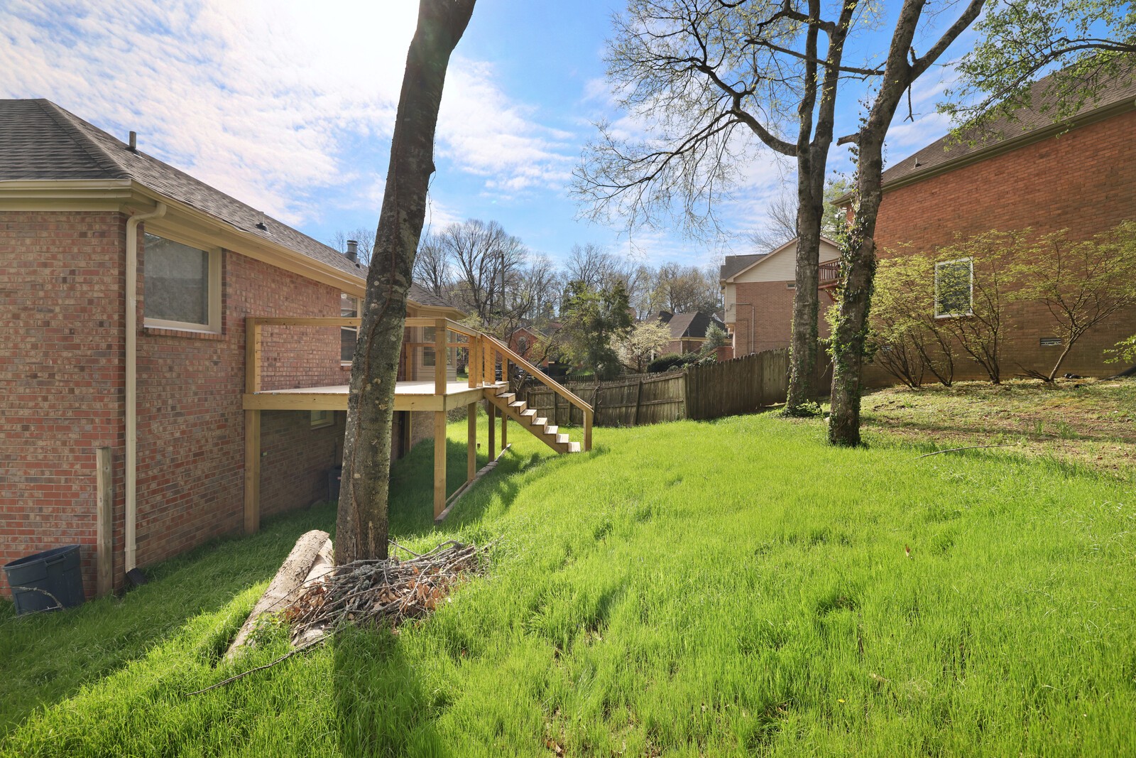 800 Carlisle Ct, N