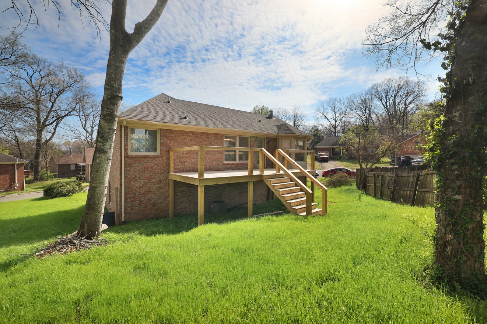 800 Carlisle Ct, N