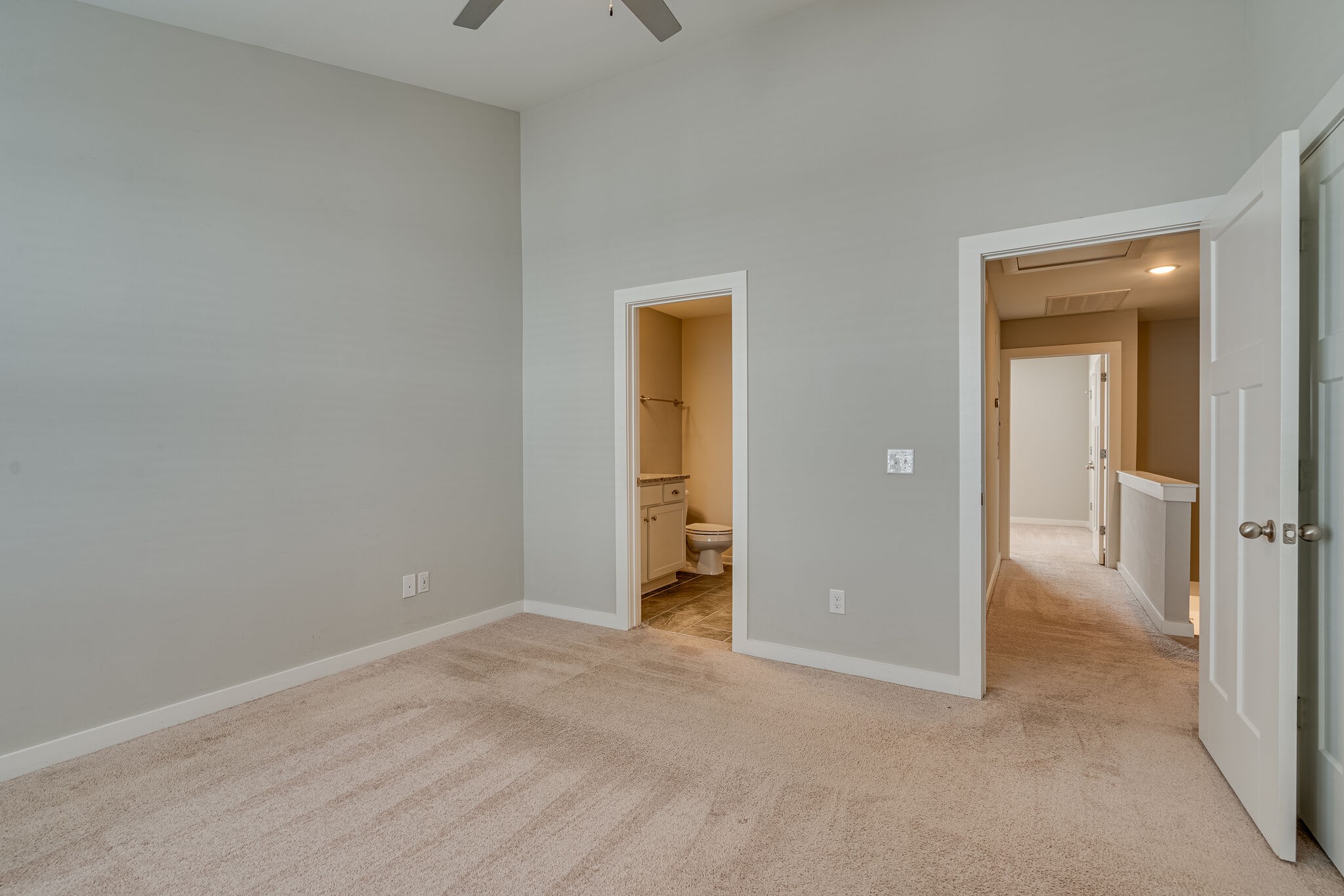 2145 Bayport Ave