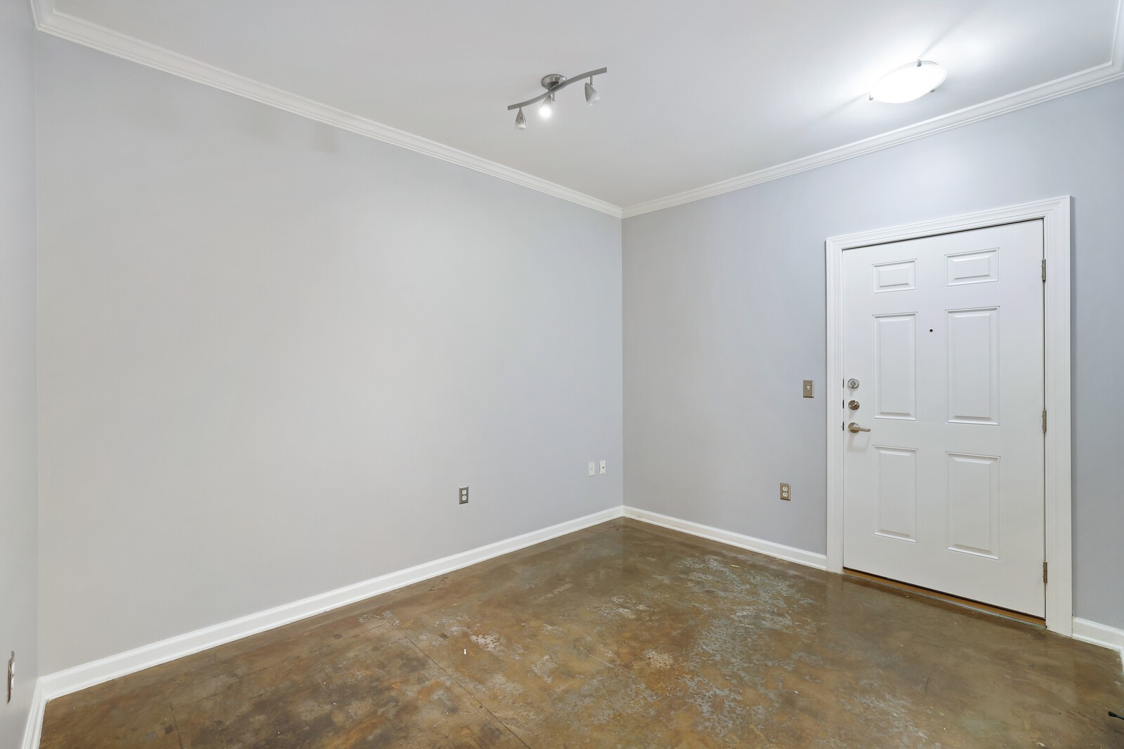 1803 Broadway Unit: 611