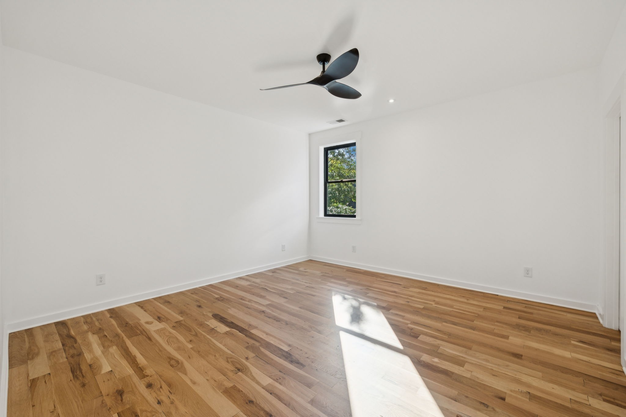 1114 Caldwell Ln