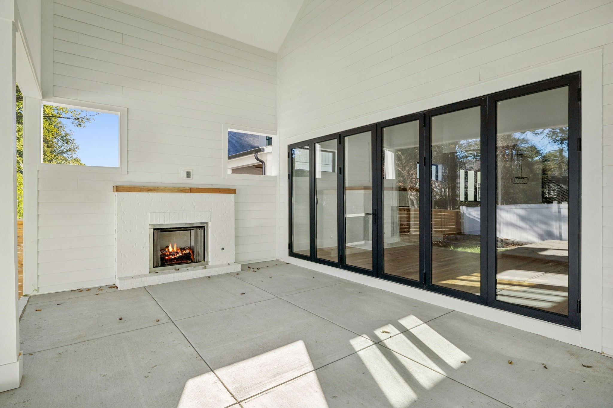 1114 Caldwell Ln