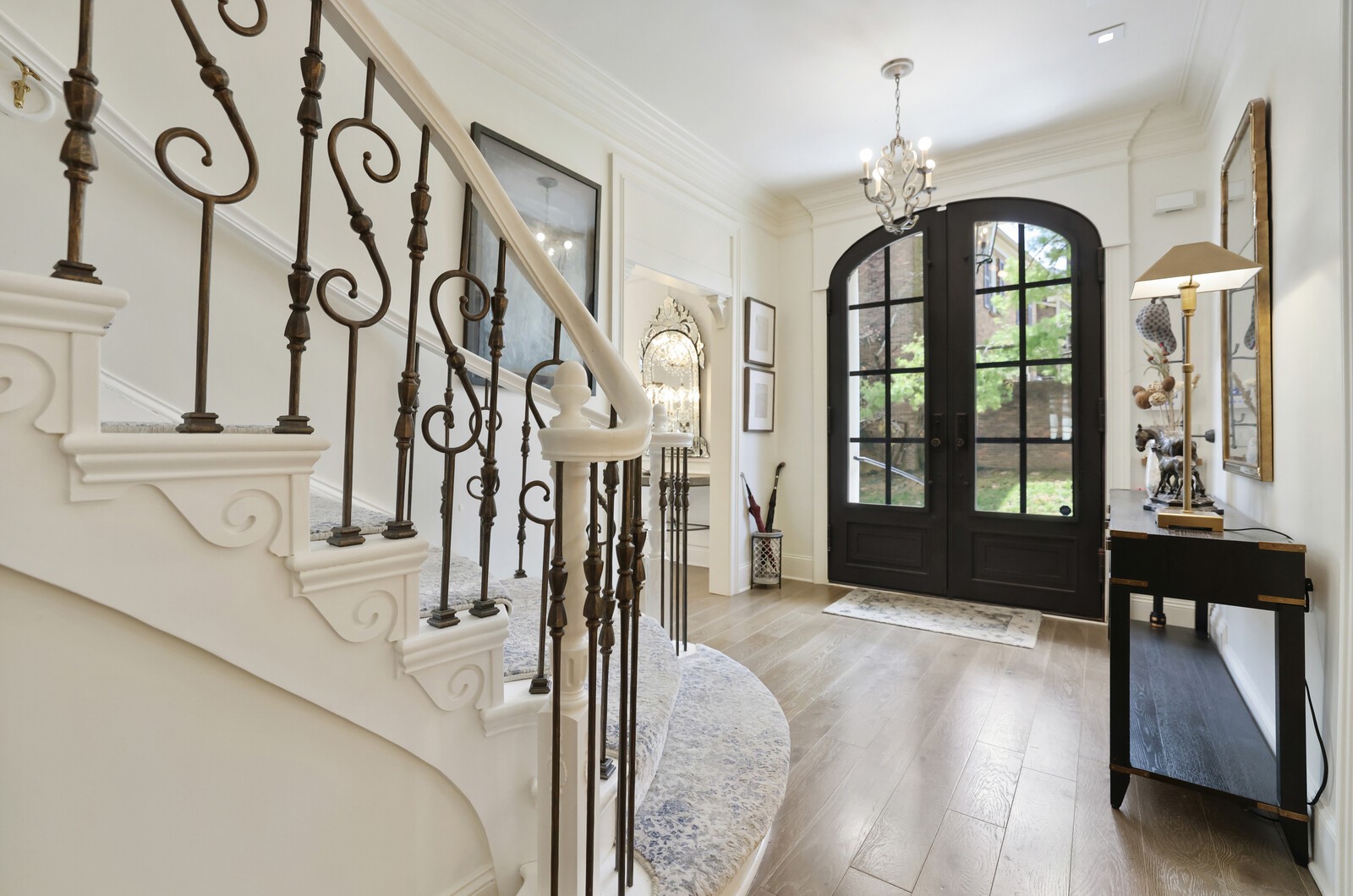 2126 Golf Club Ln