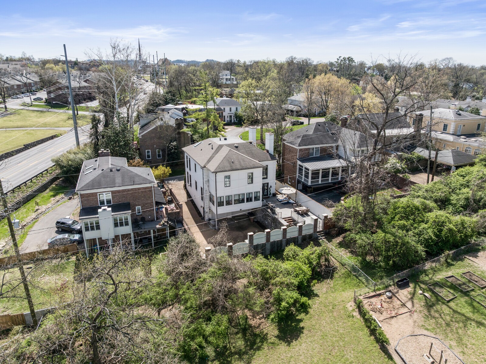 2126 Golf Club Ln