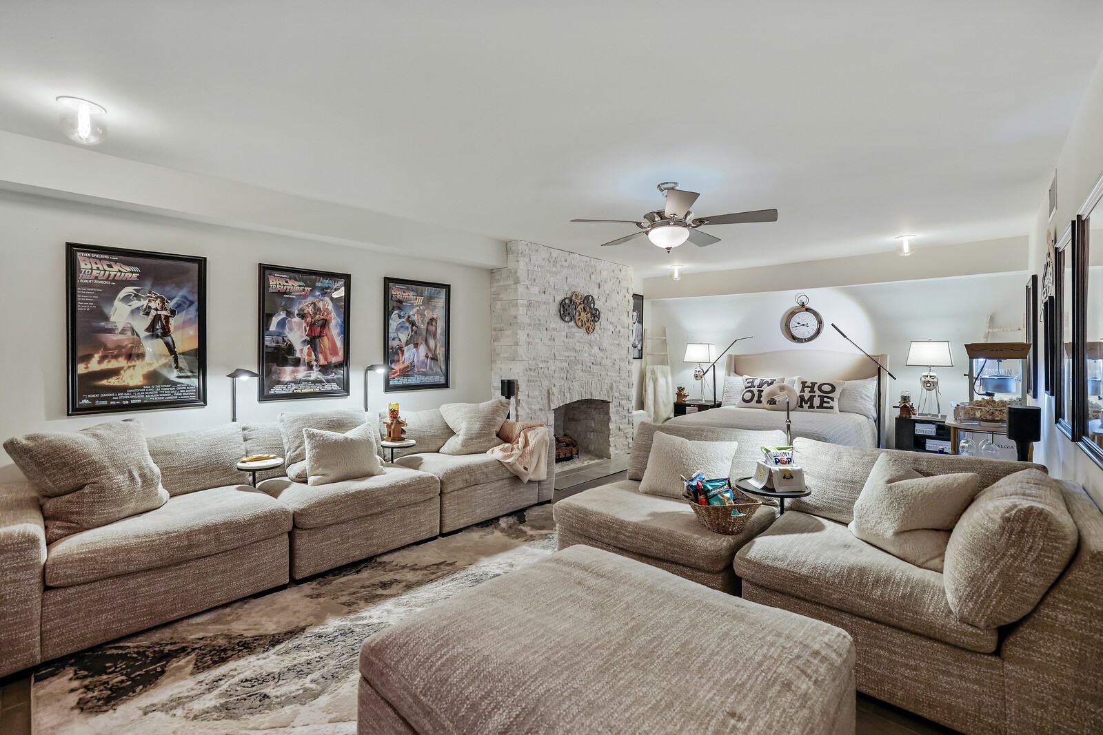 2126 Golf Club Ln