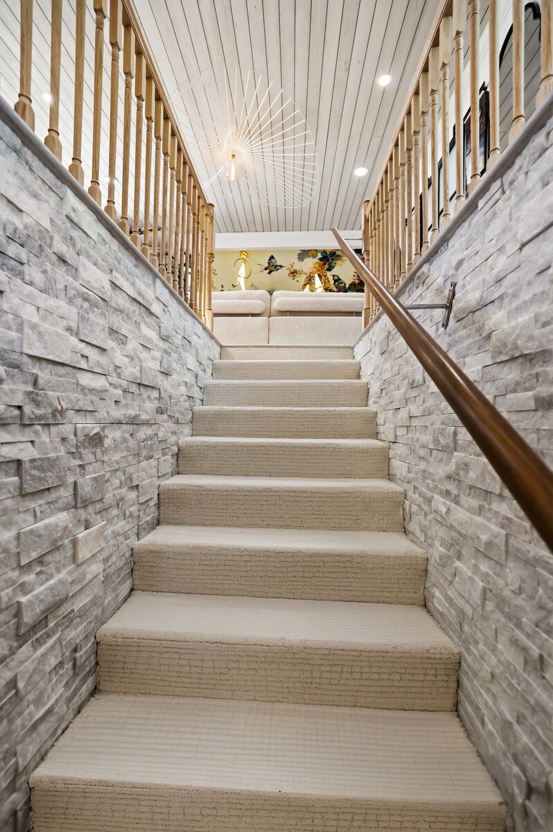 2126 Golf Club Ln