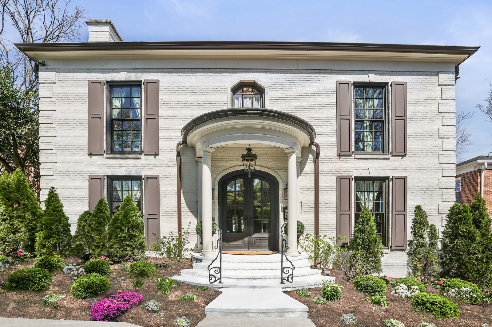 2126 Golf Club Ln