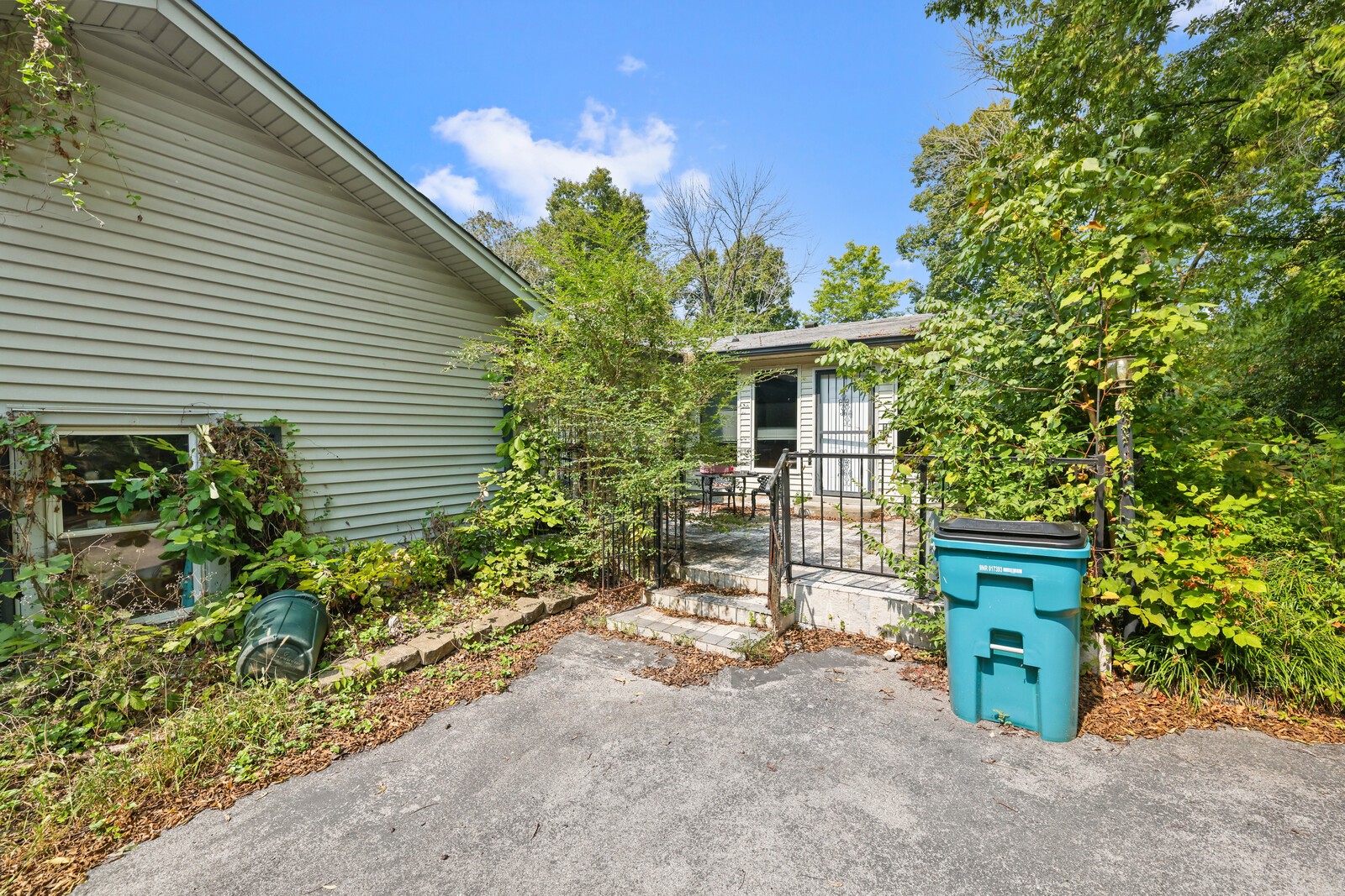 2516 Old Smith Springs Rd