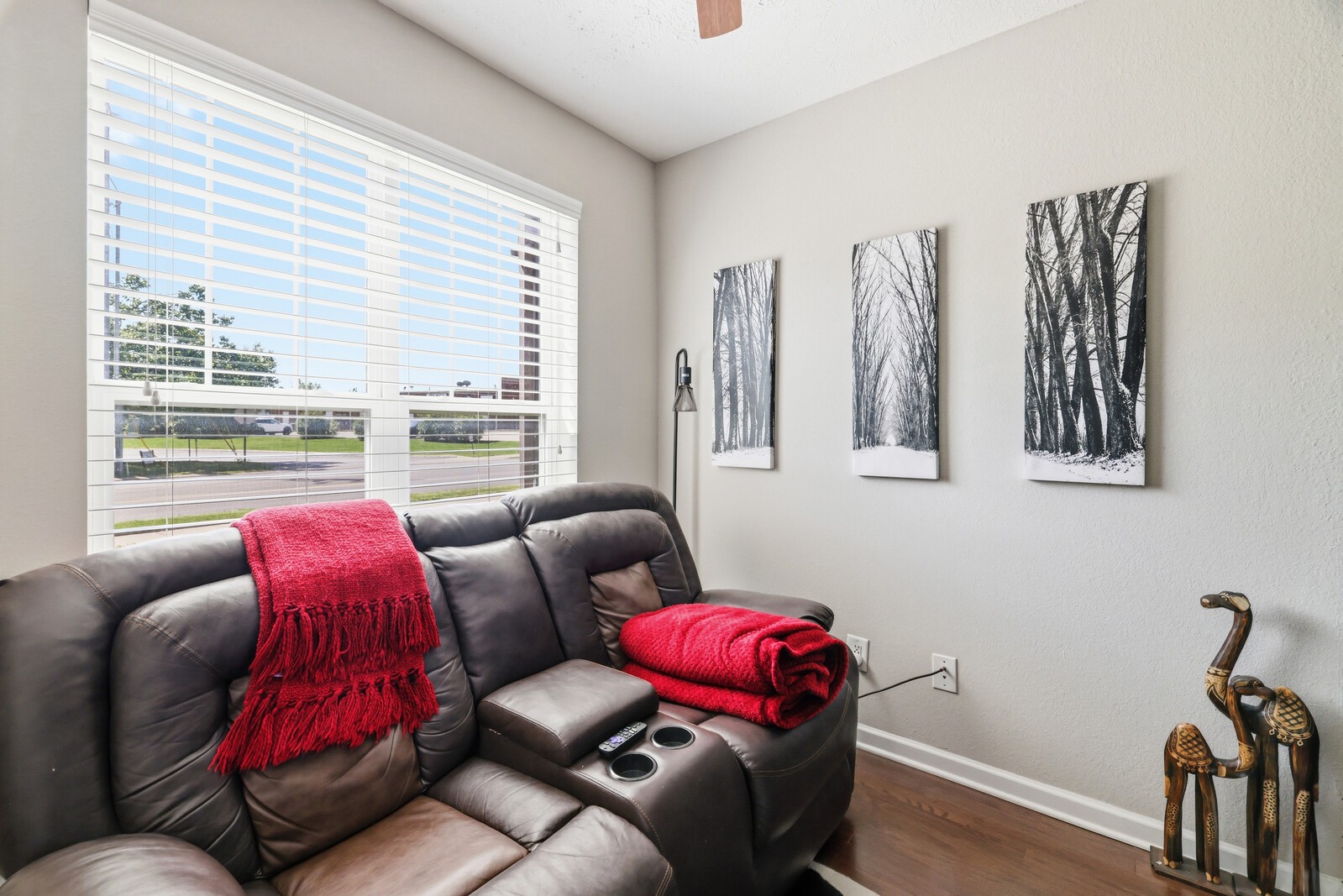 102 Ramsden Ave