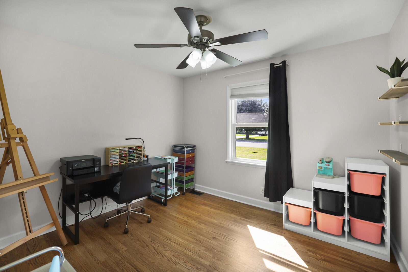 1136 Howell Dr