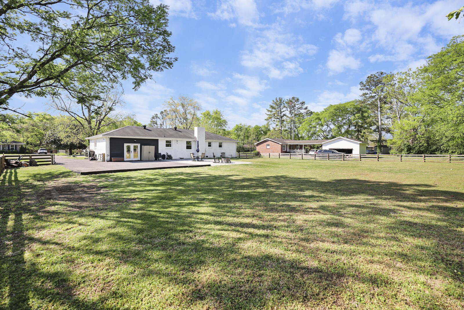 1136 Howell Dr