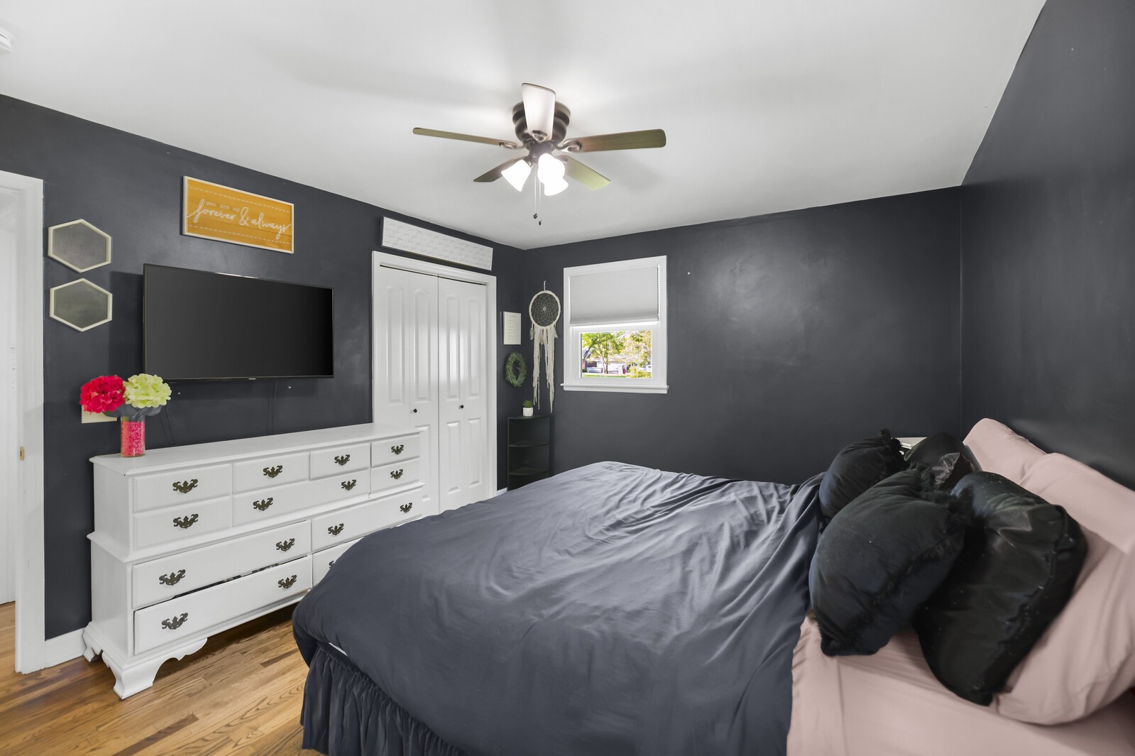 1136 Howell Dr