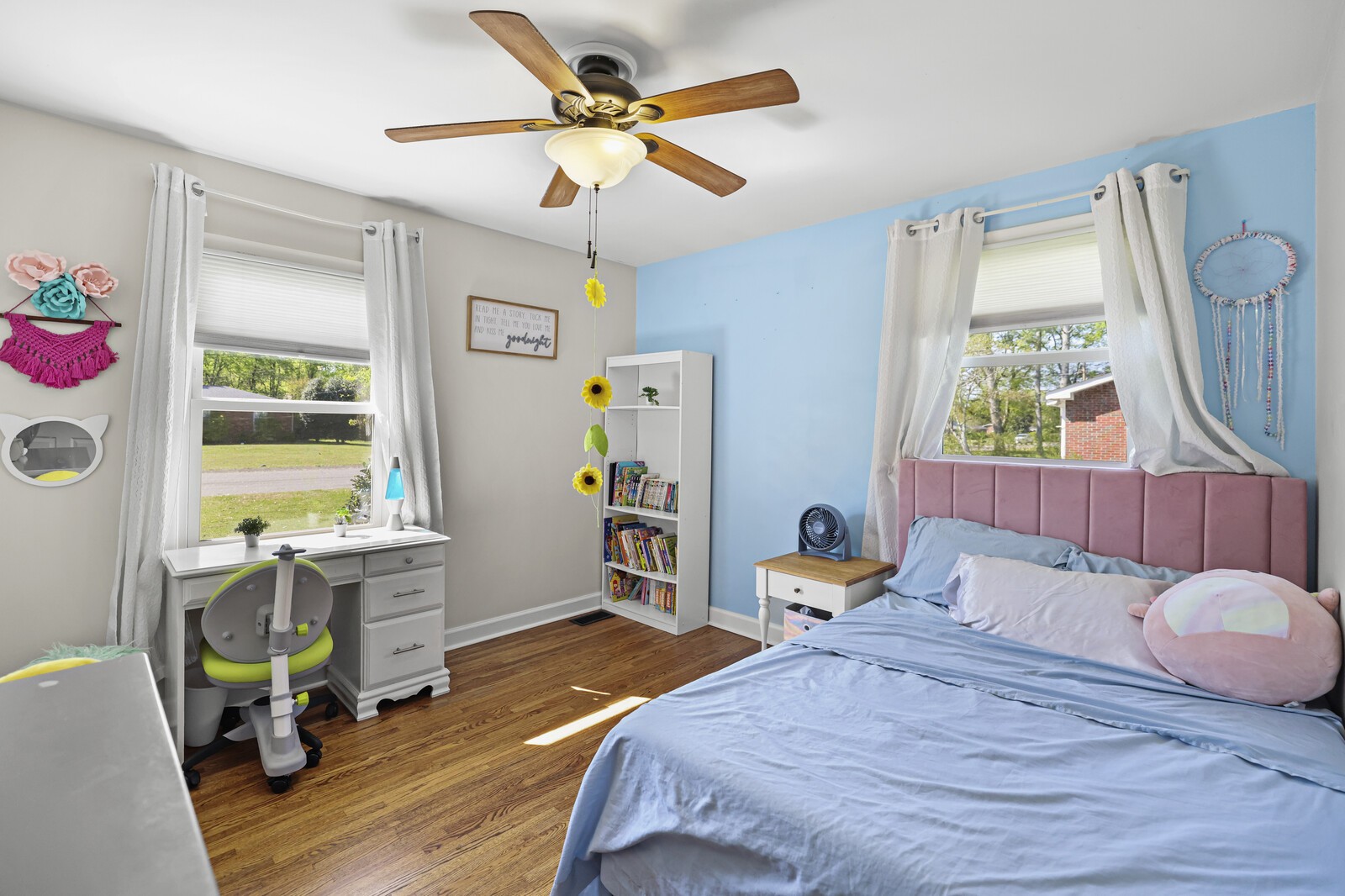 1136 Howell Dr
