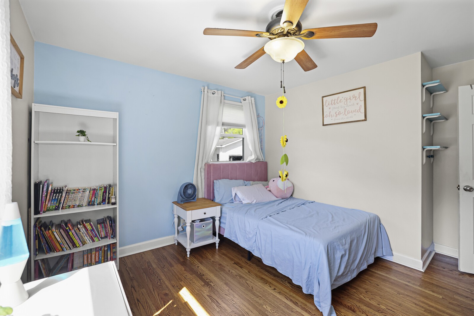 1136 Howell Dr