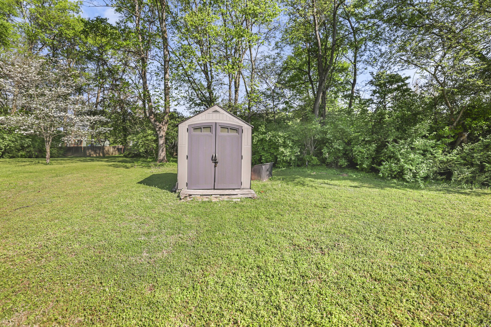 1136 Howell Dr