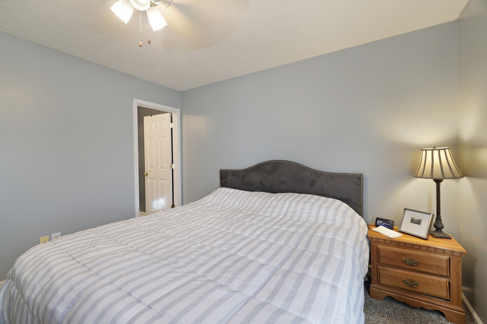 141 Shadow Glen Dr
