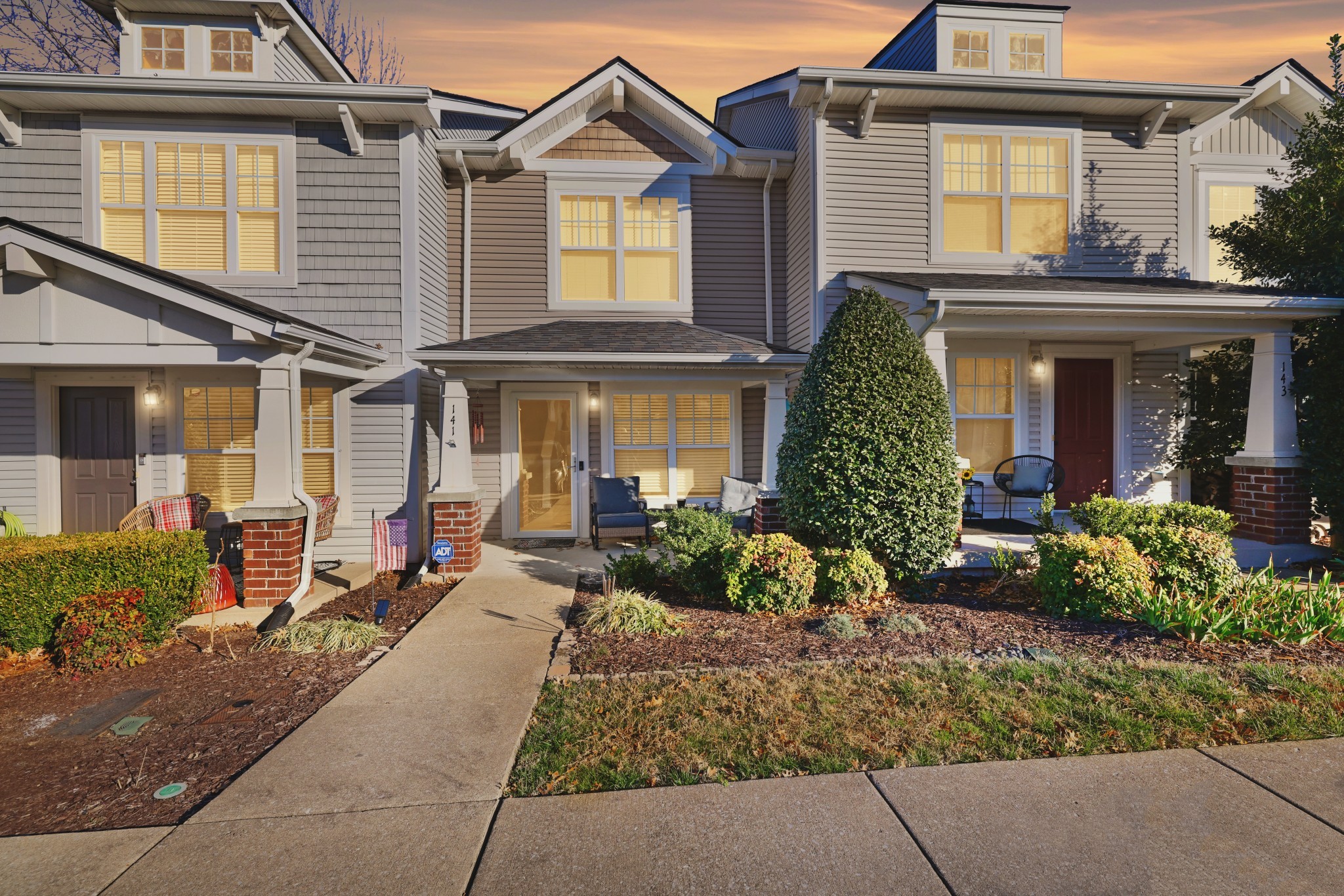 141 Shadow Glen Dr