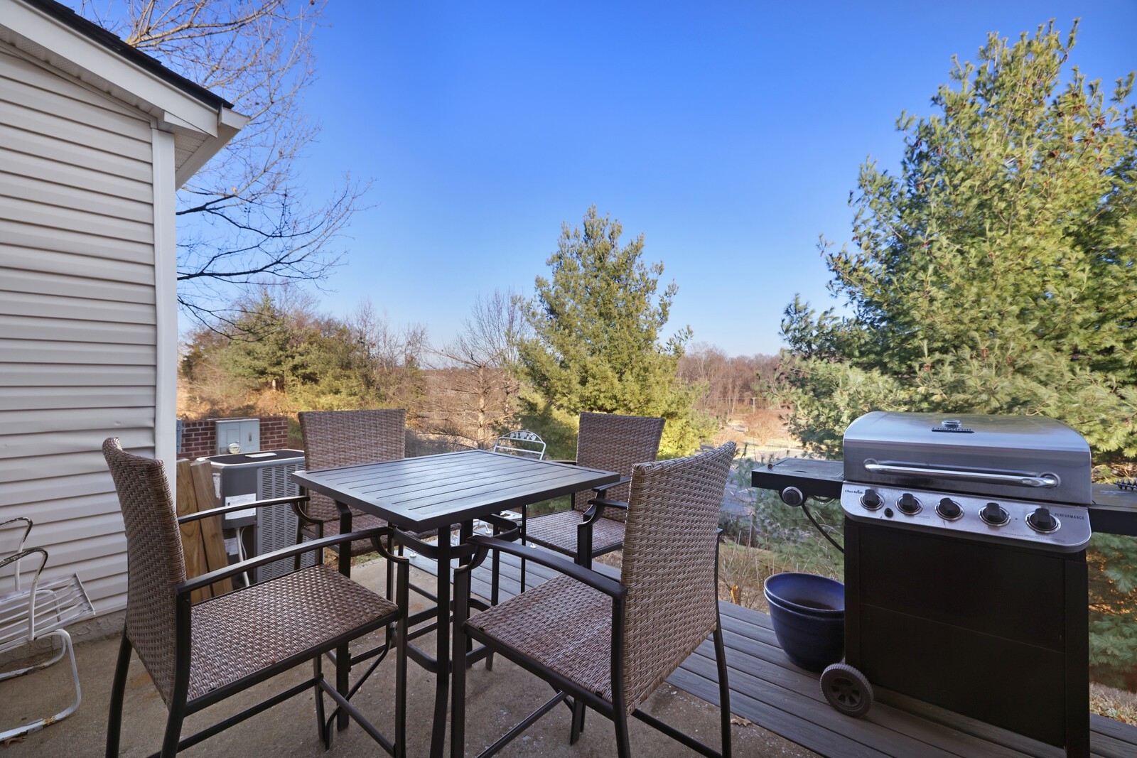 141 Shadow Glen Dr