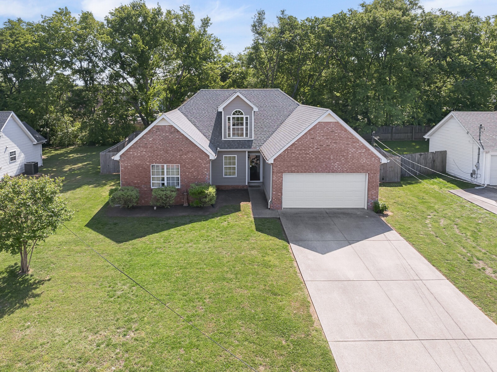 2233 Rosecran Cir
