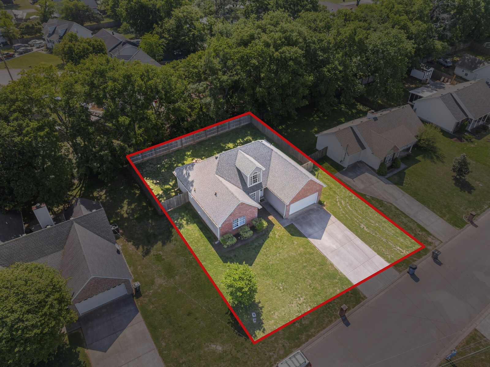 2233 Rosecran Cir