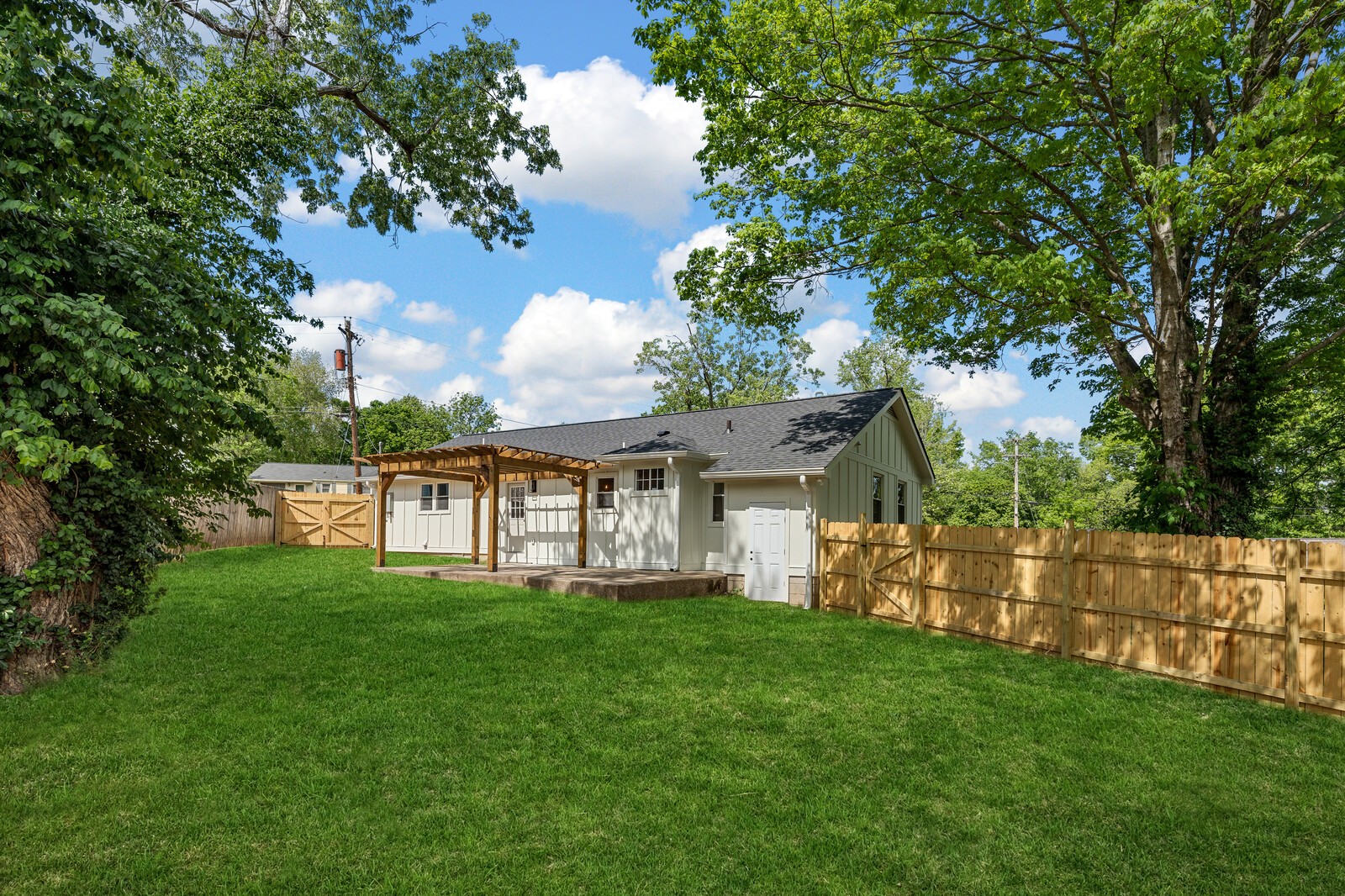 2935 Emery Dr