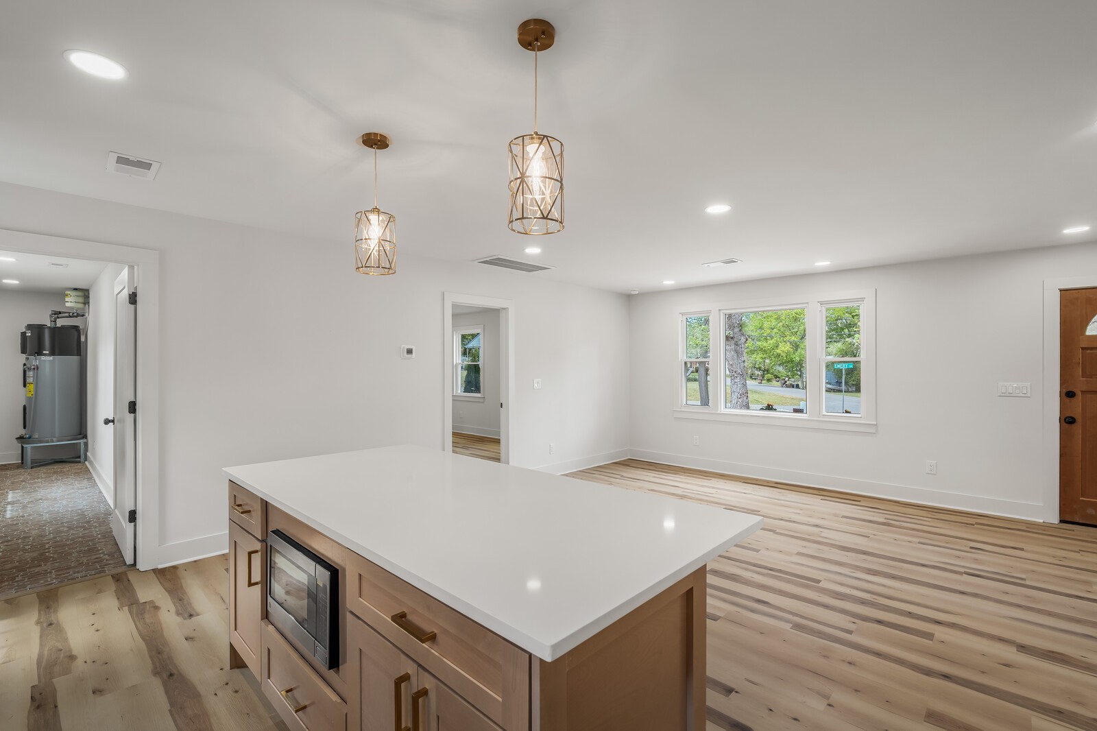 2935 Emery Dr