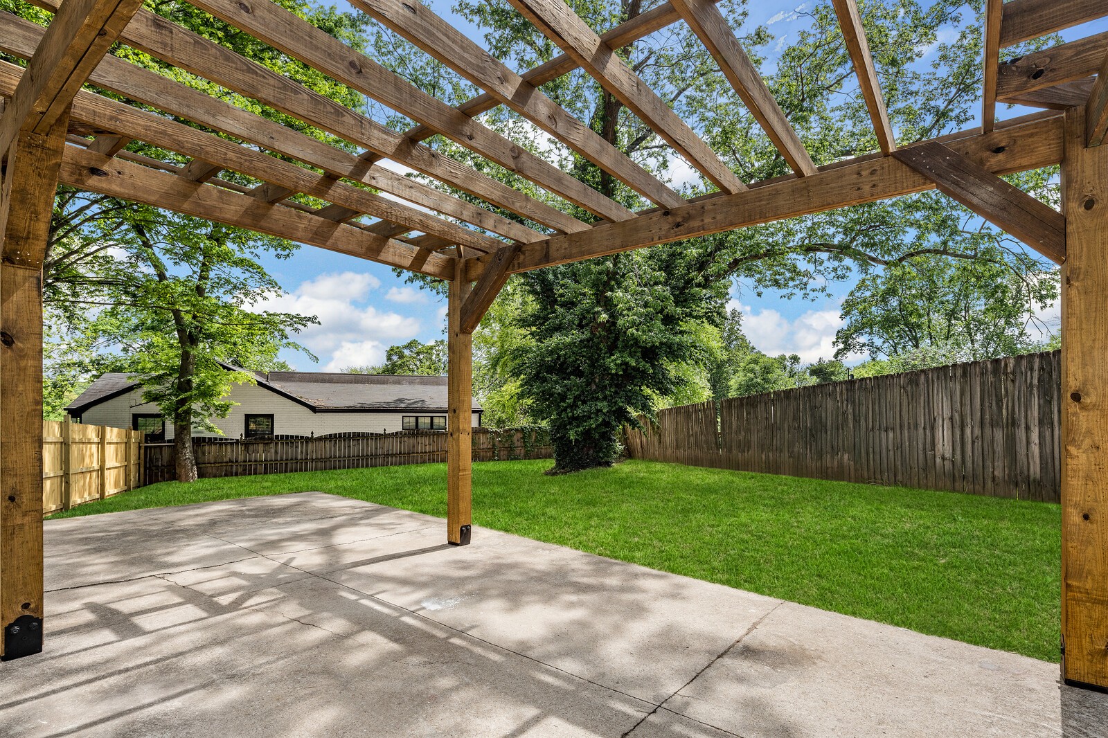 2935 Emery Dr