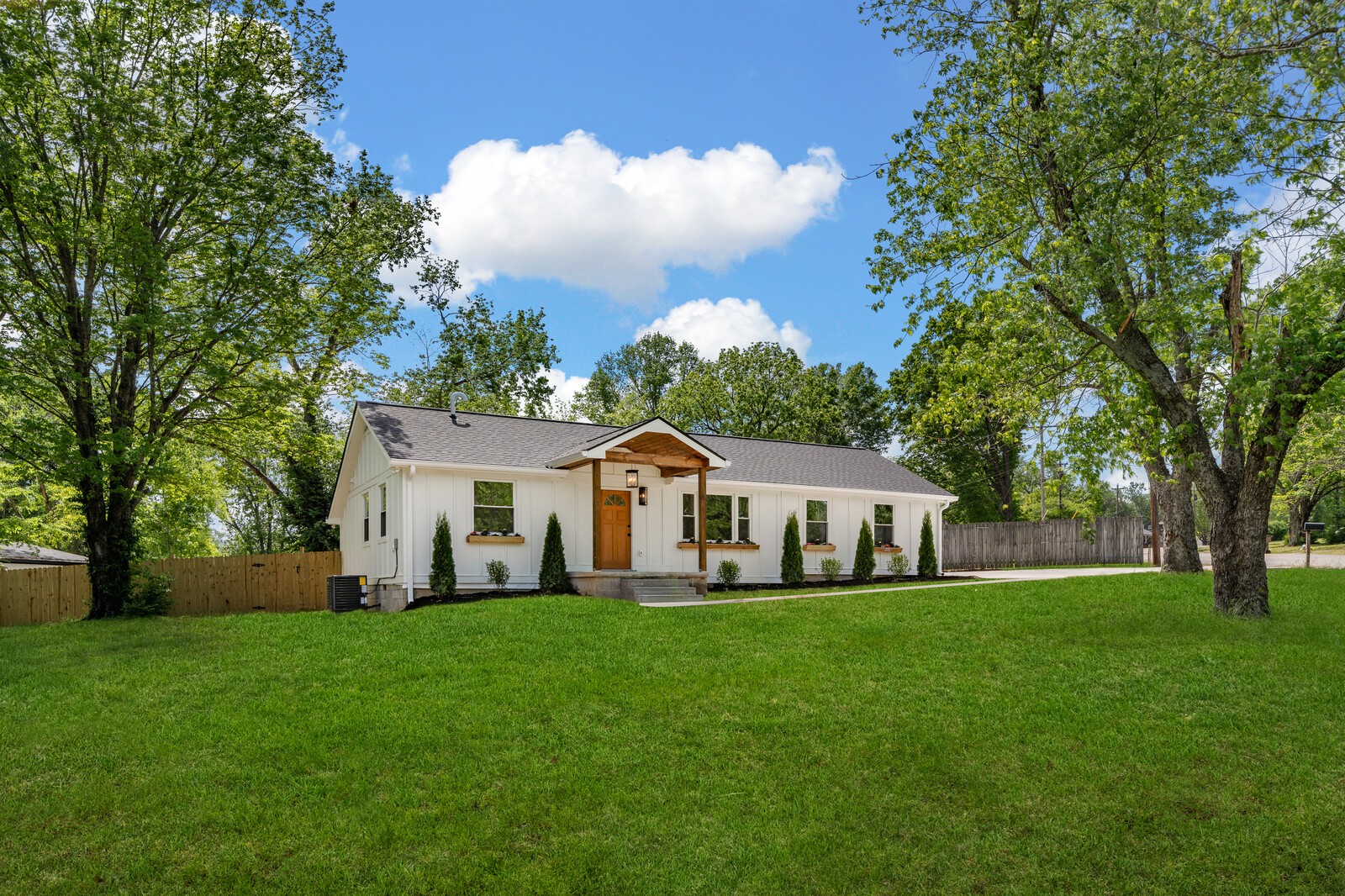 2935 Emery Dr