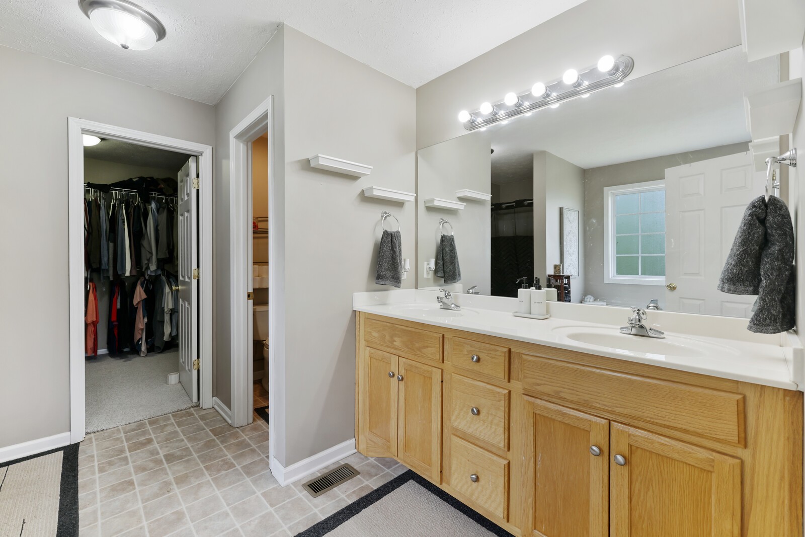 1051 Jacobs Valley Rd