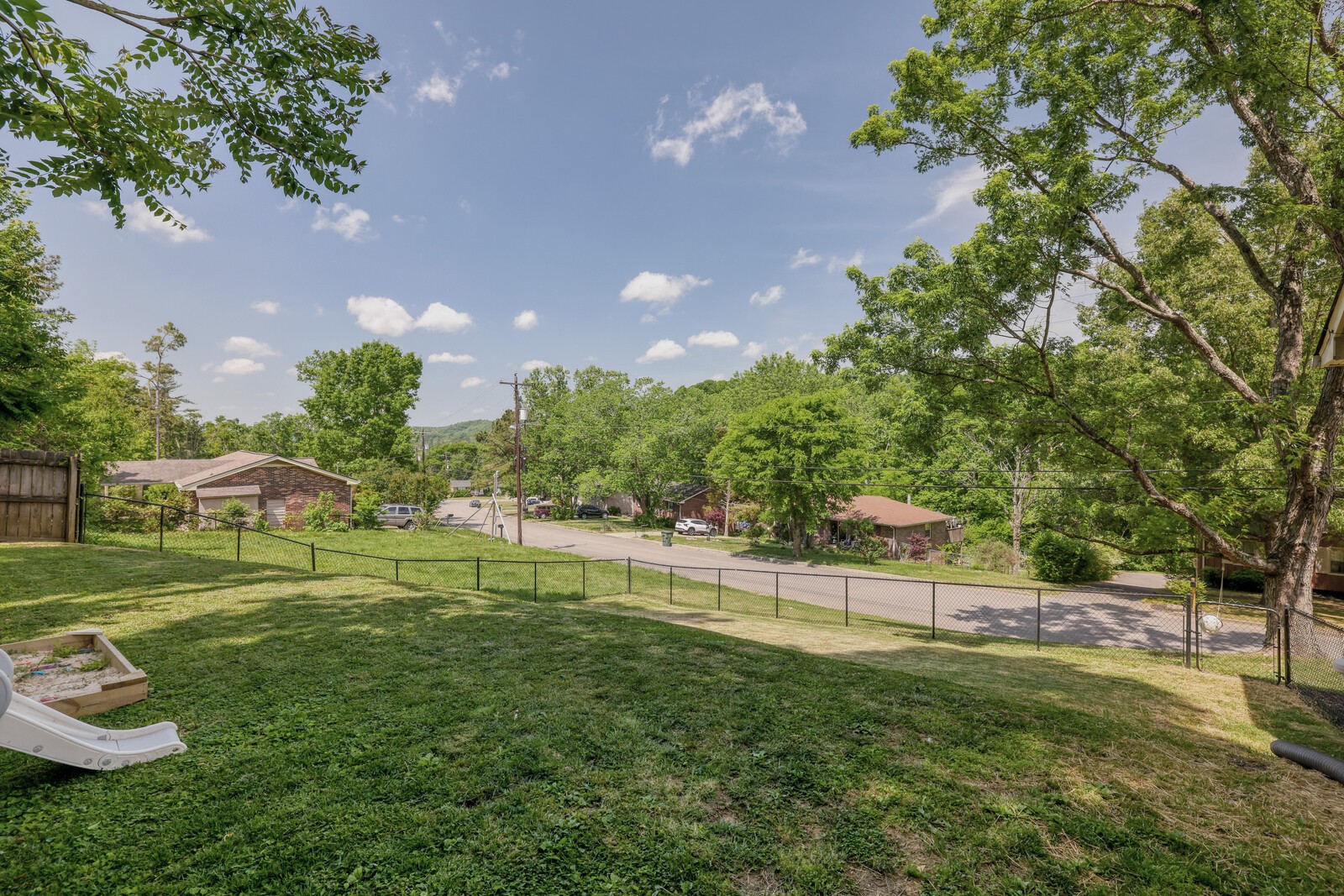 525 Holt Valley Rd