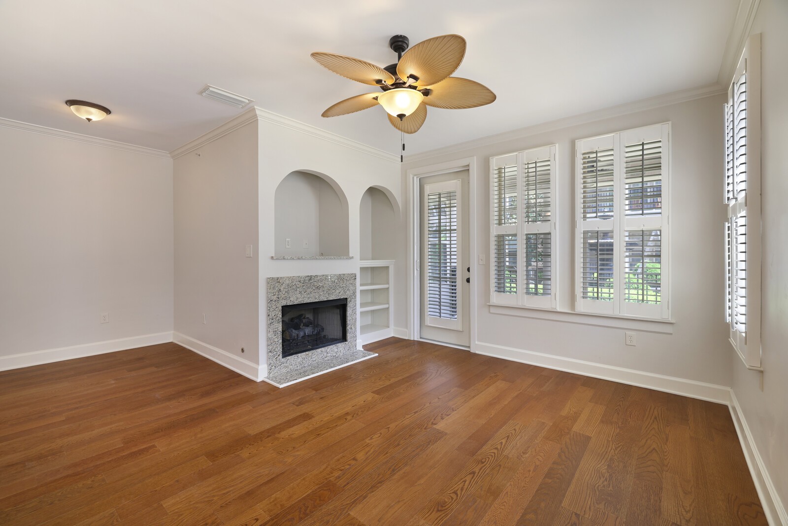 311 Seven Springs Way Unit: 104