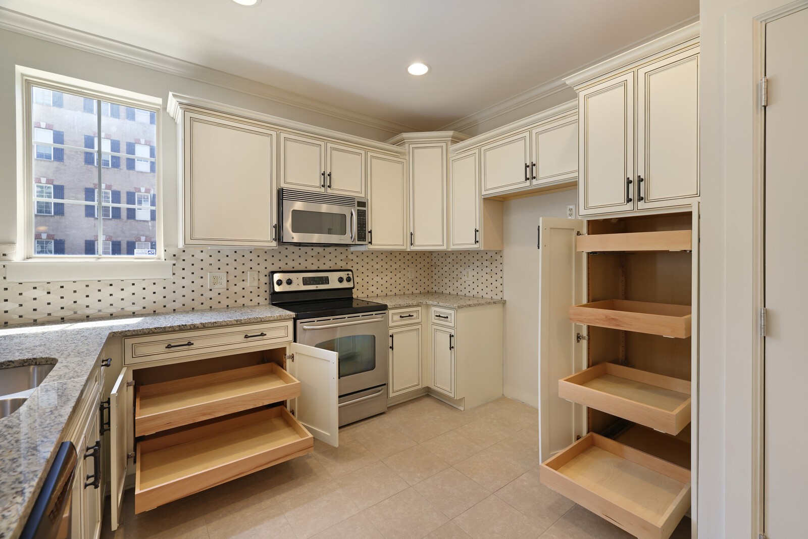 311 Seven Springs Way Unit: 104