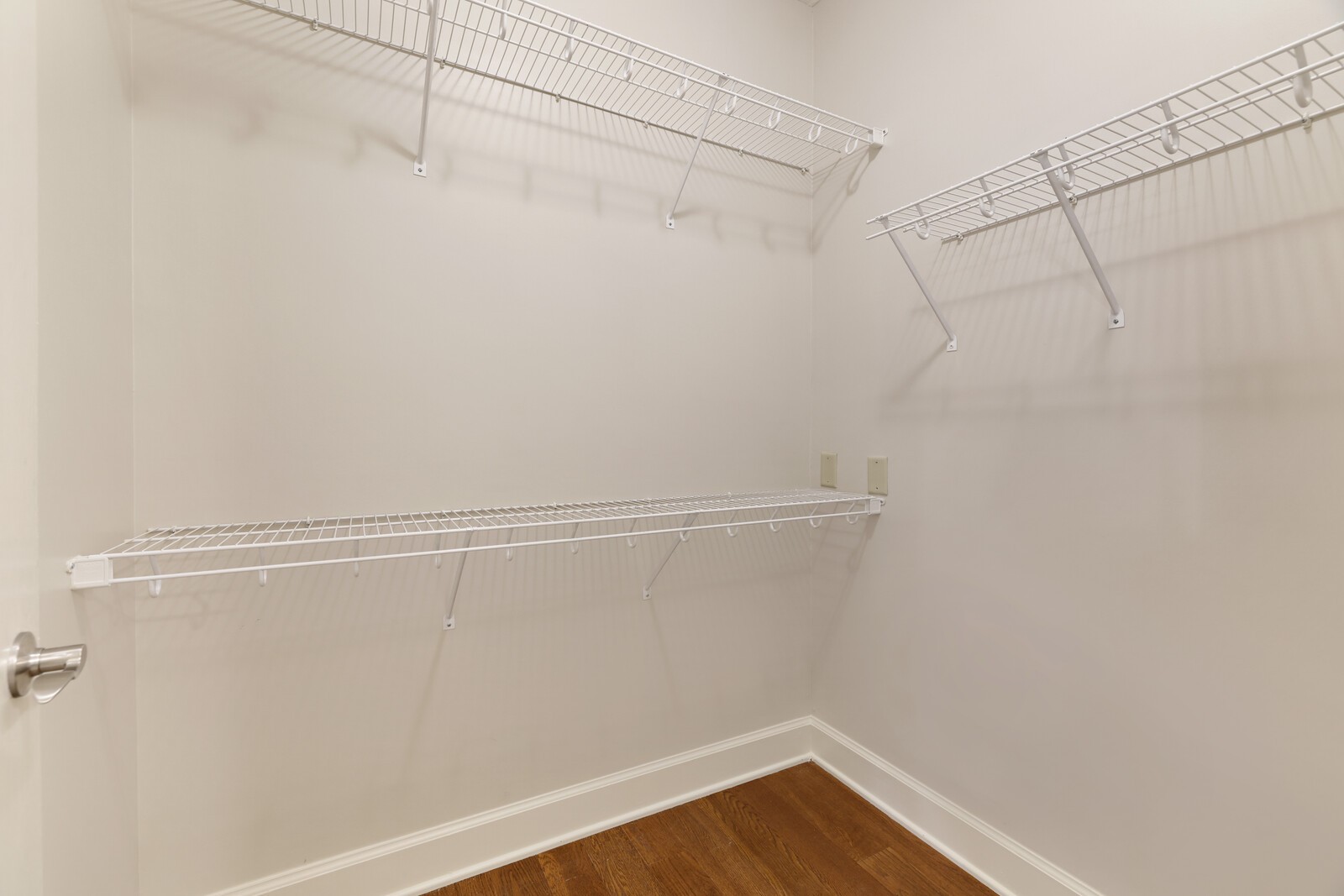 311 Seven Springs Way Unit: 104