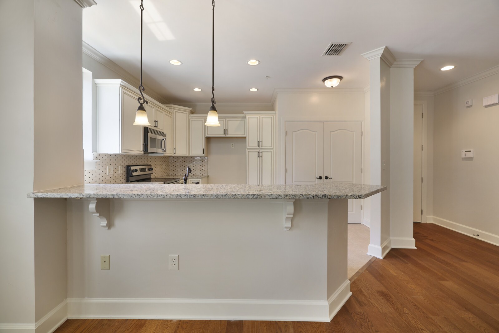 311 Seven Springs Way Unit: 104