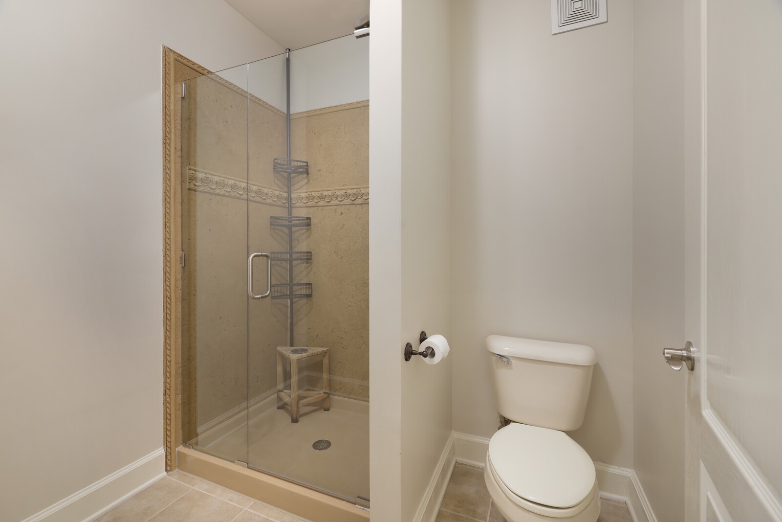 311 Seven Springs Way Unit: 104