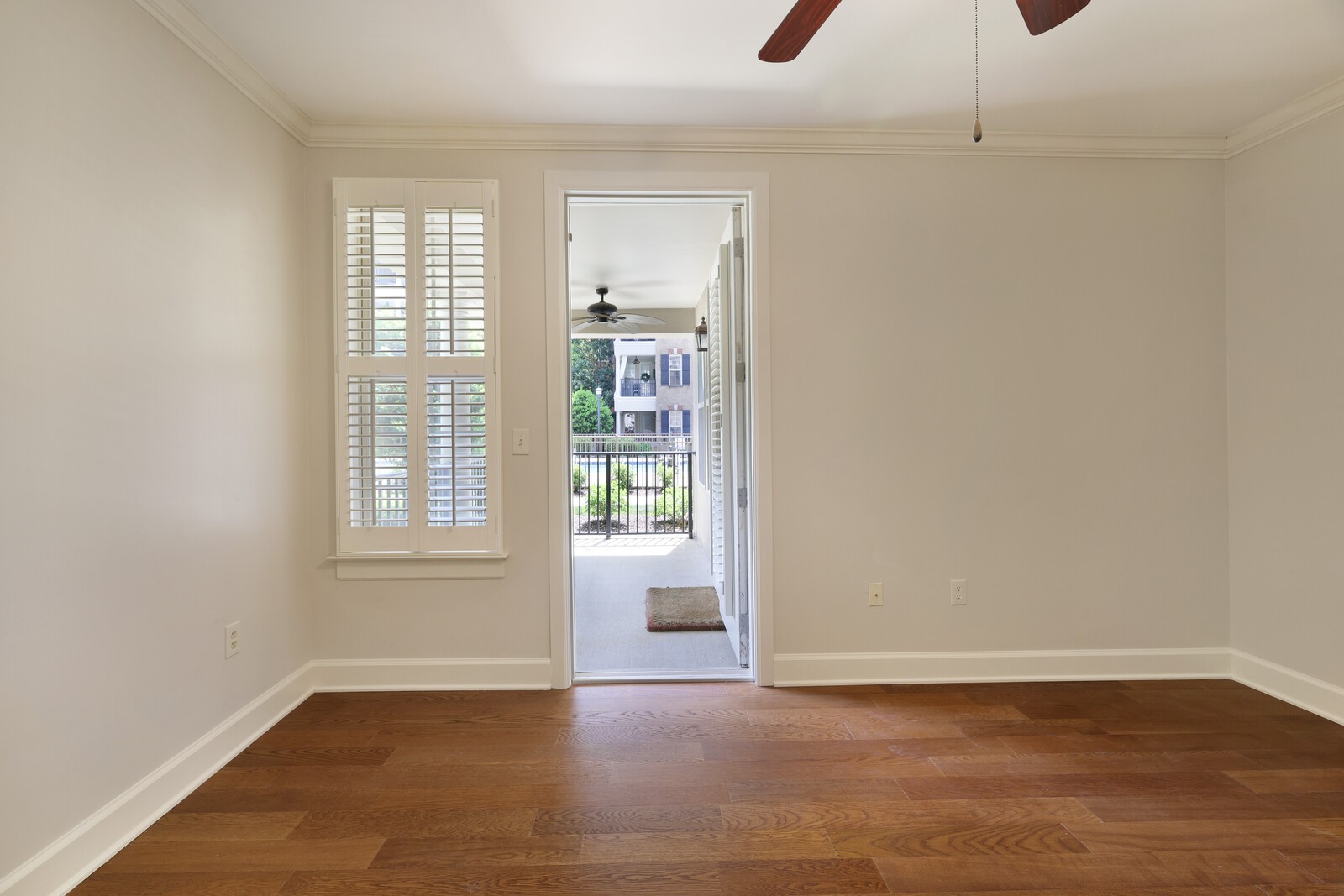 311 Seven Springs Way Unit: 104
