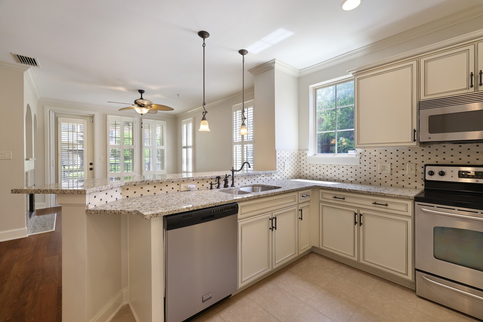 311 Seven Springs Way Unit: 104