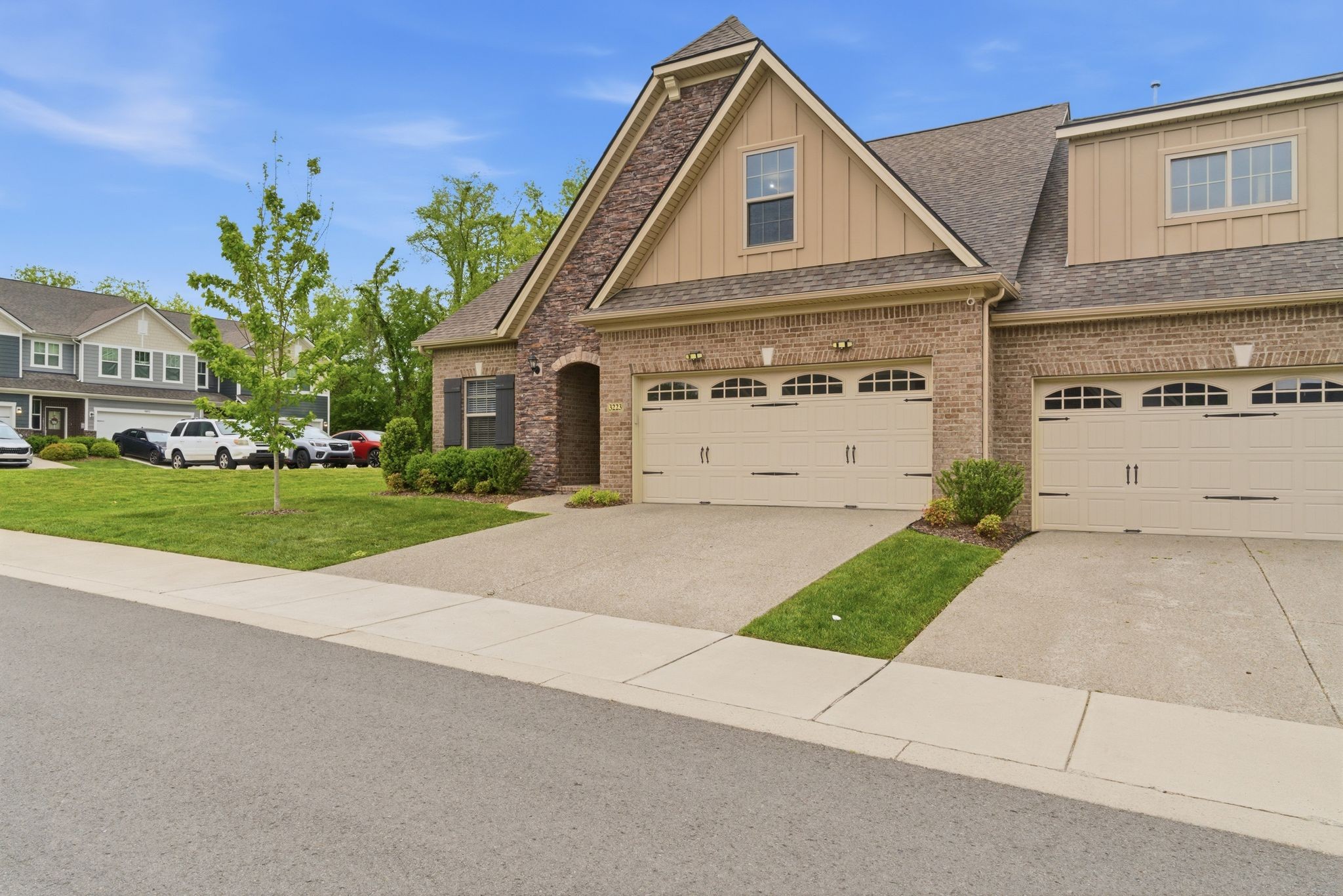 3223 Chaucer Ln