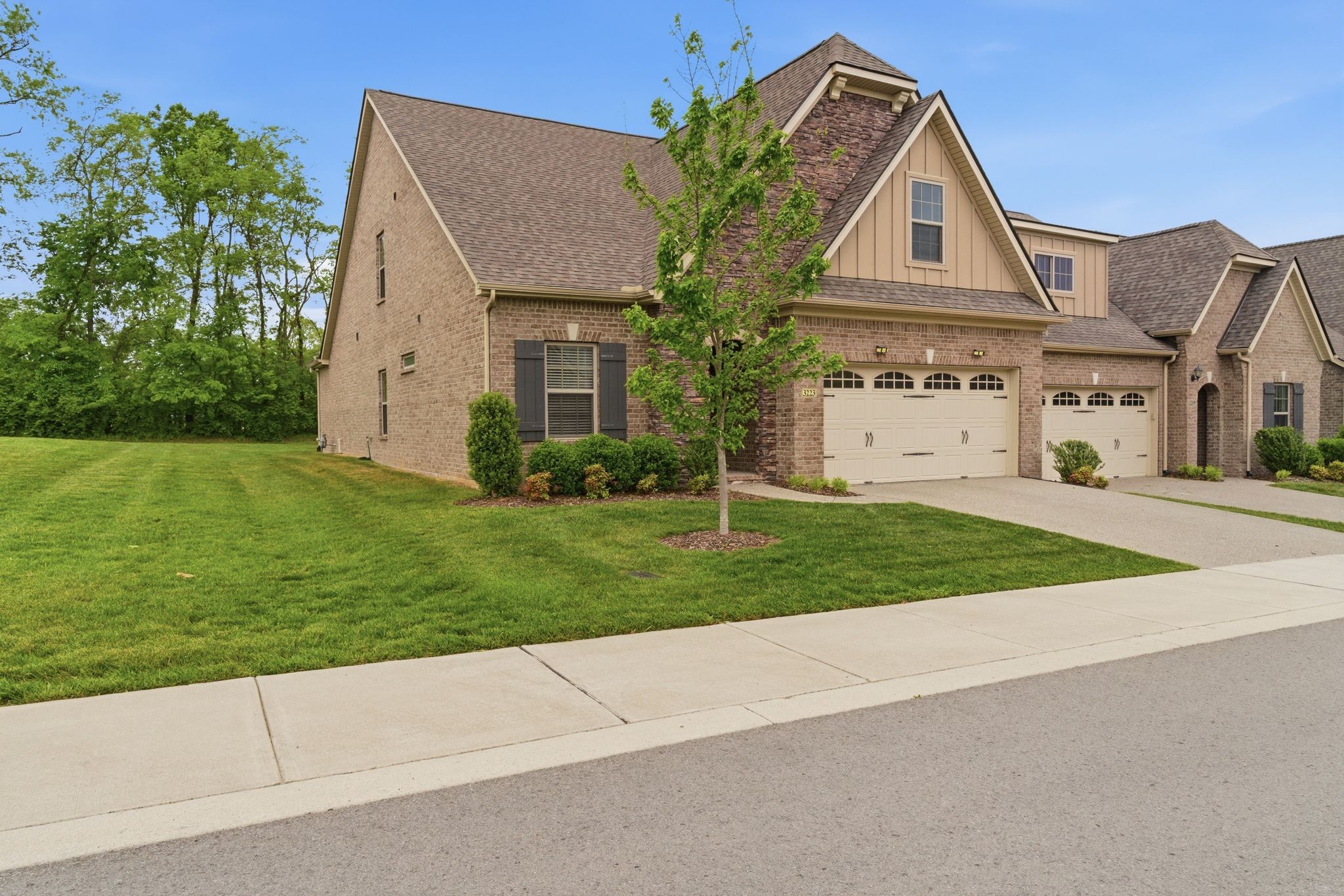 3223 Chaucer Ln