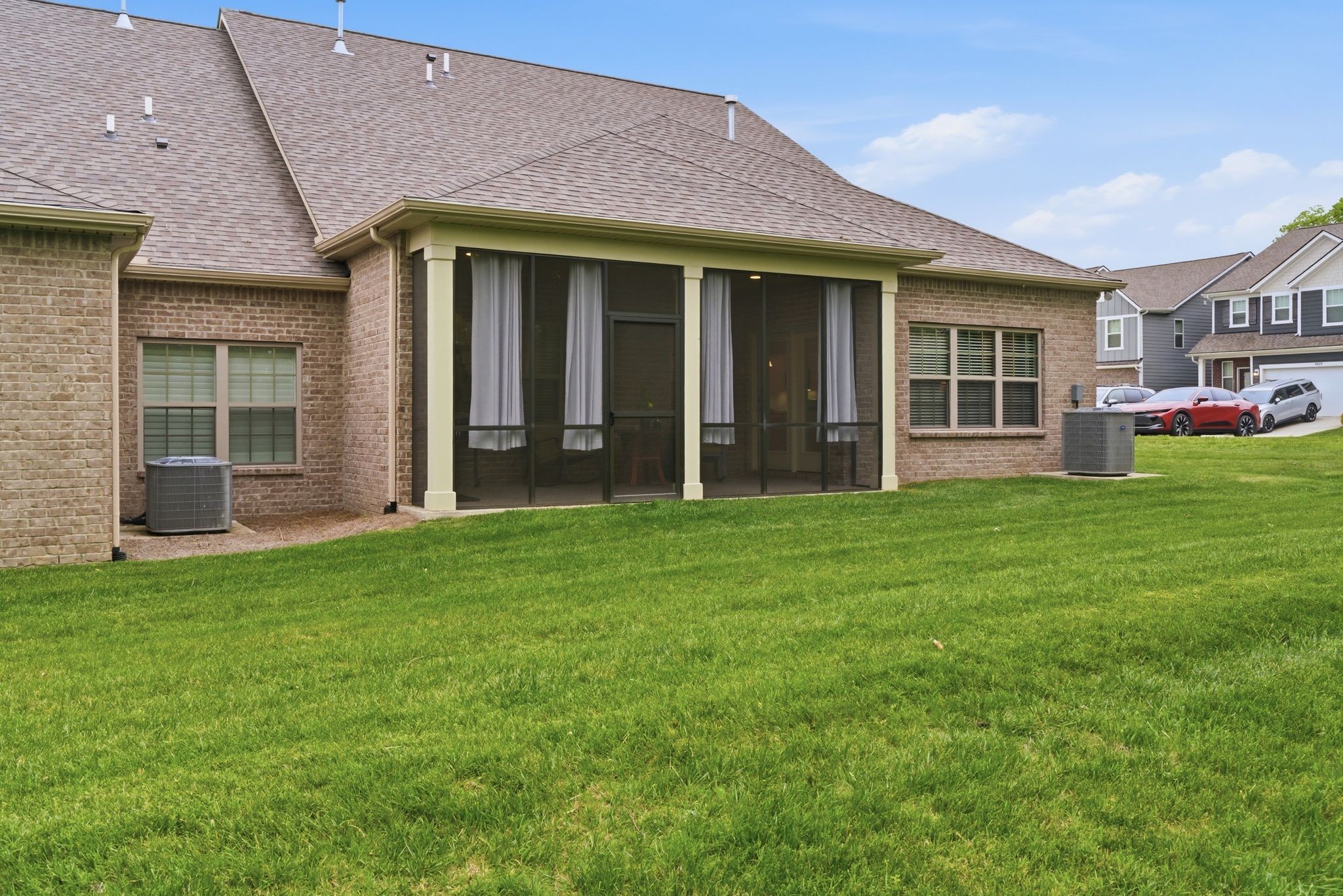 3223 Chaucer Ln