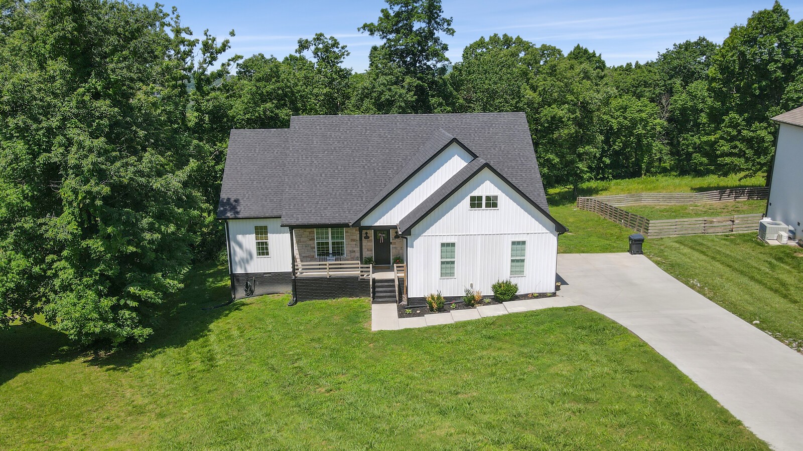 245 Hickory Ridge Ln