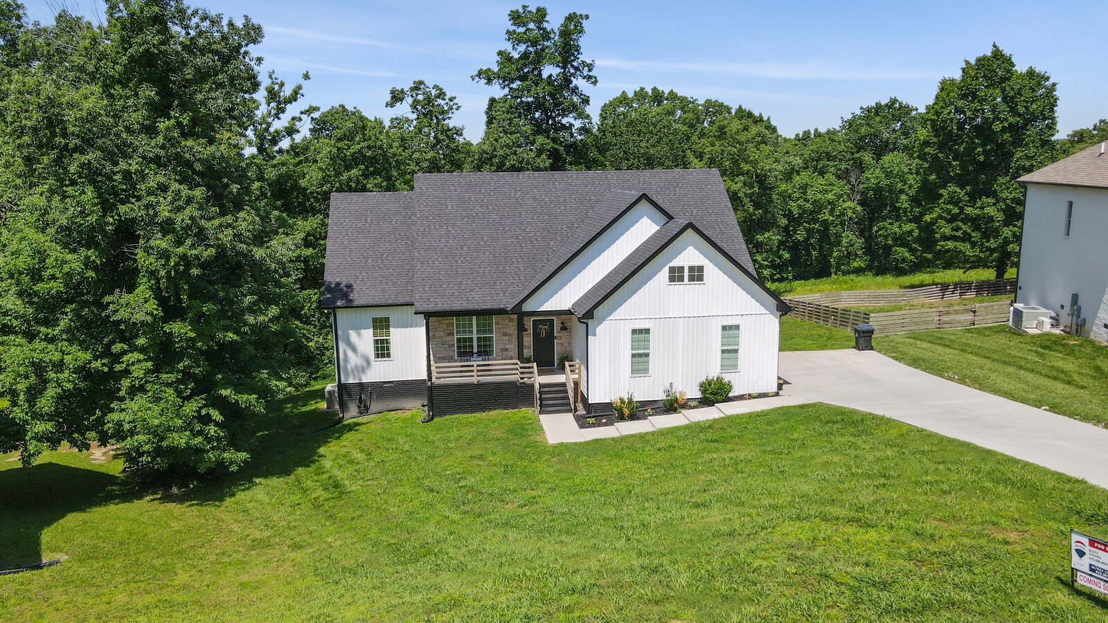 245 Hickory Ridge Ln