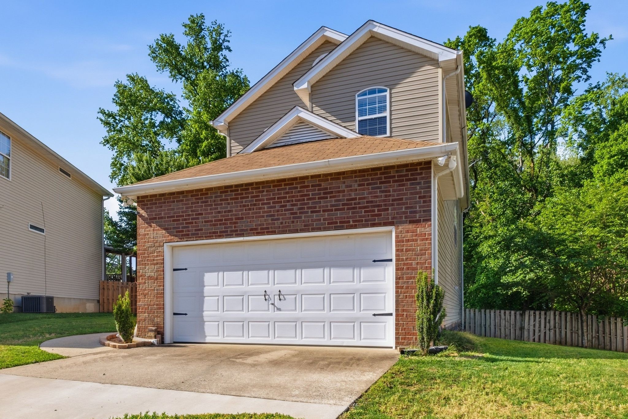 2913 Chesney Ct