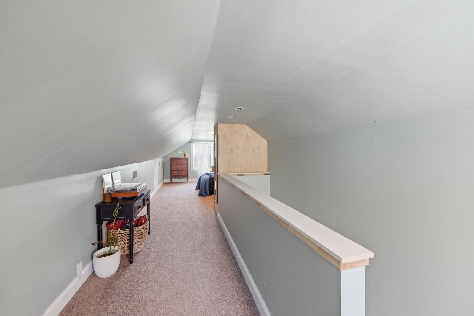 1703 Riverside Dr