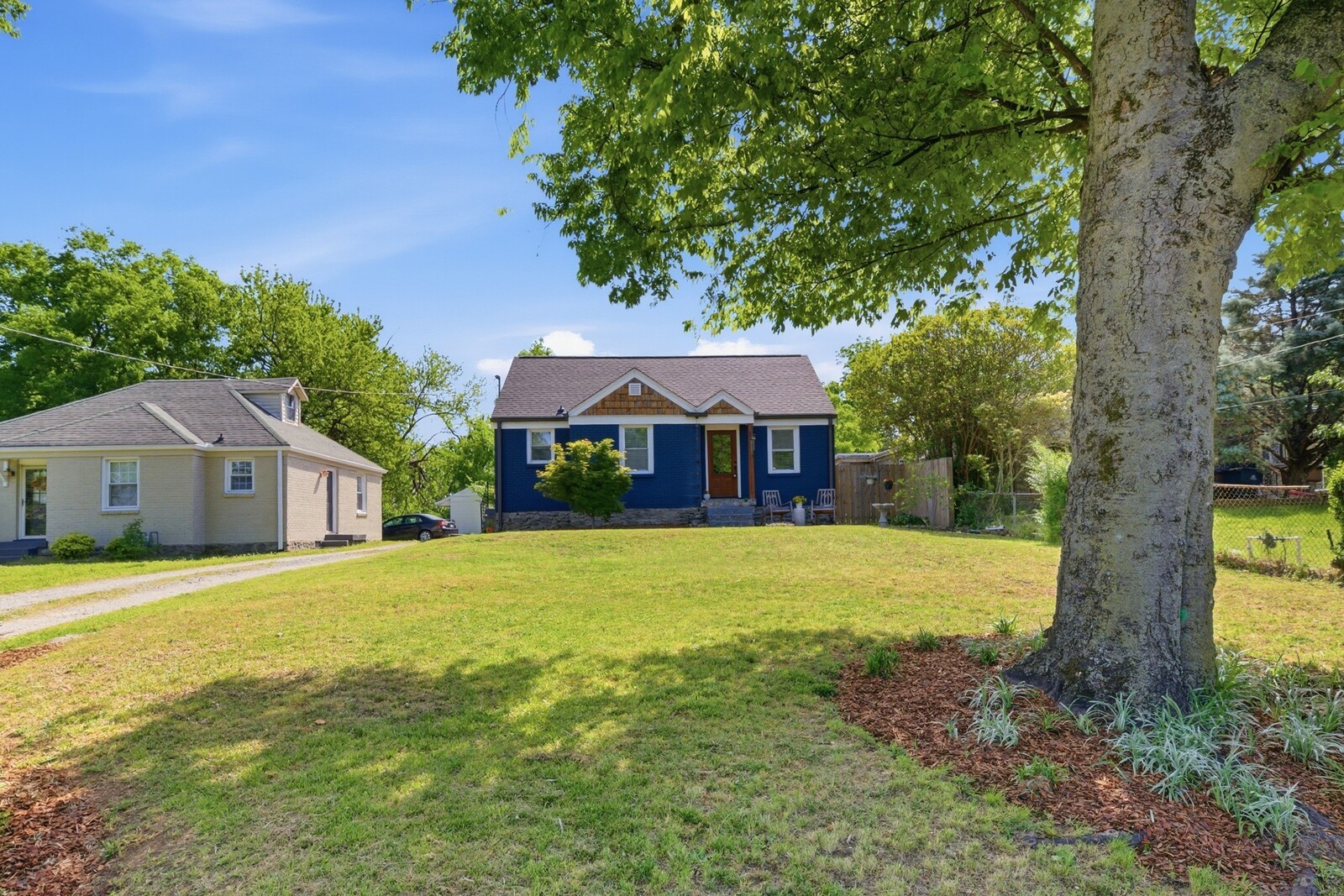 1703 Riverside Dr