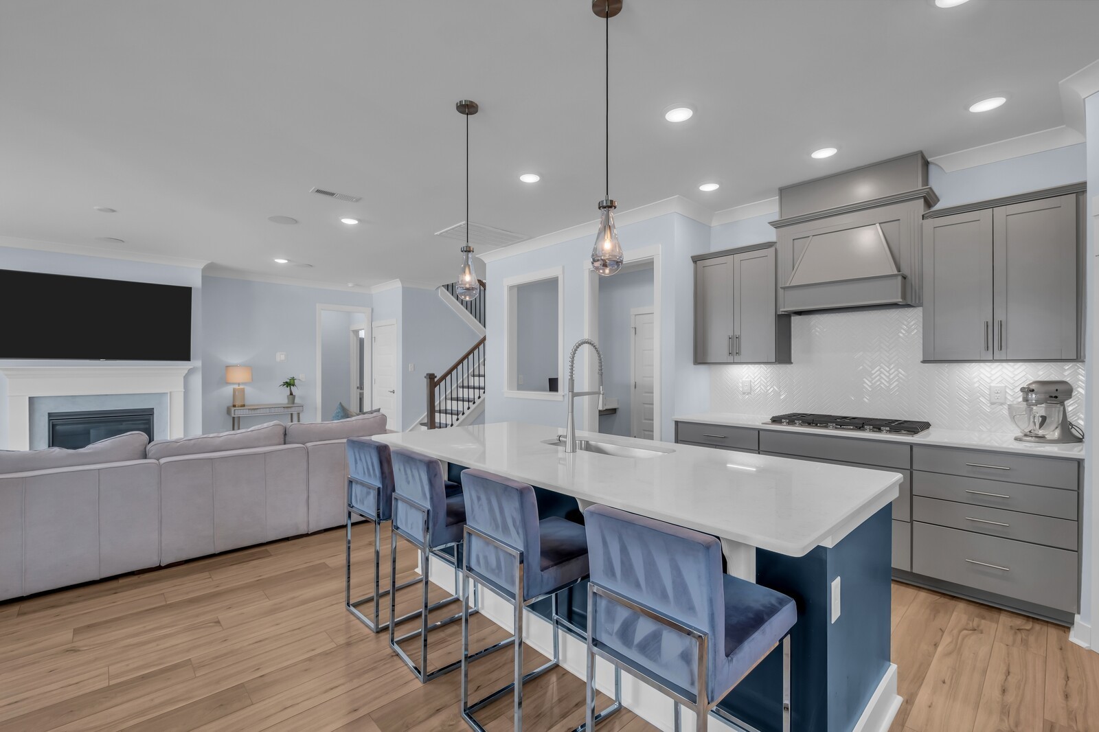 885 Rockwell Dr