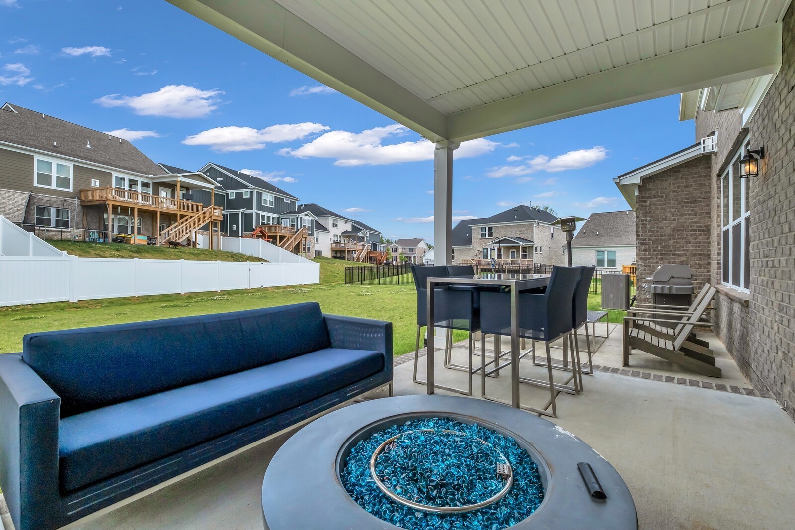 885 Rockwell Dr