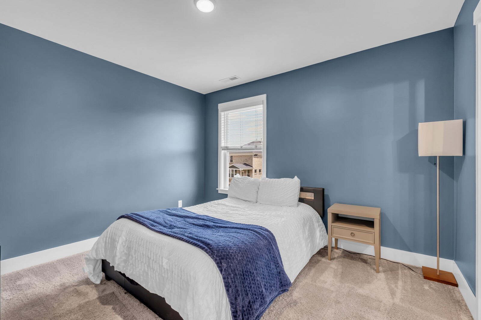 885 Rockwell Dr